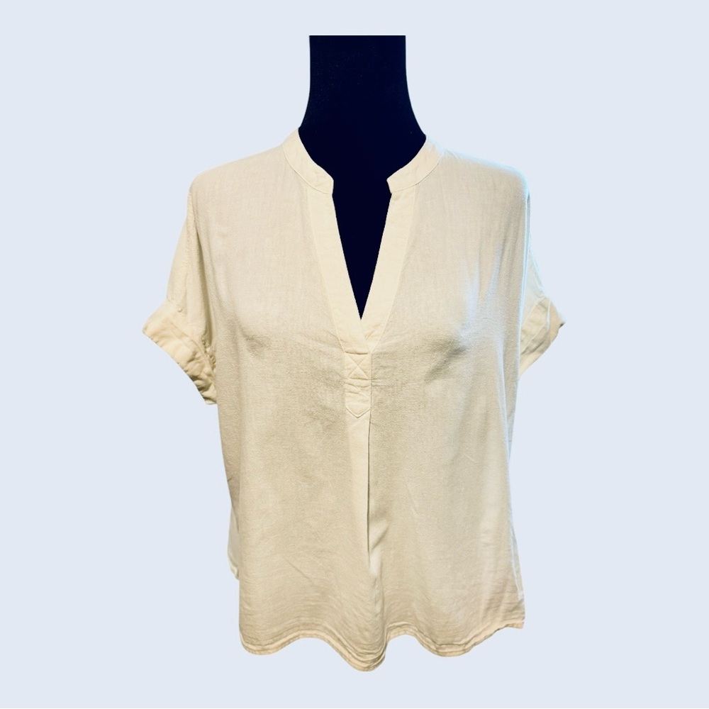 Madewell Cream Blouse Sz M with V-Neck Ruffled Back Cuff Short Sleeve Loose Fit